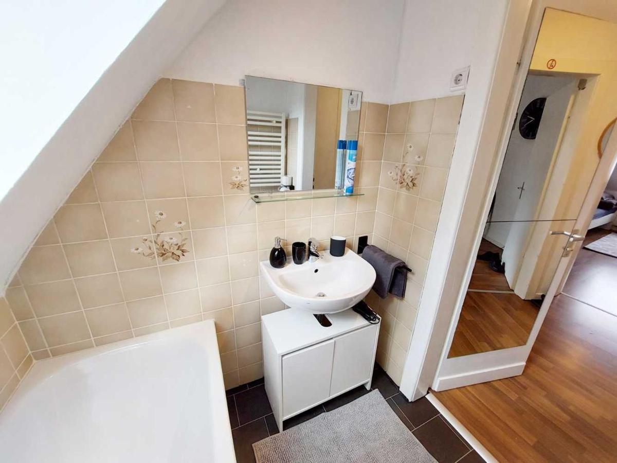 Cozy Apartment With Garden In Gelsenkirchen Luaran gambar